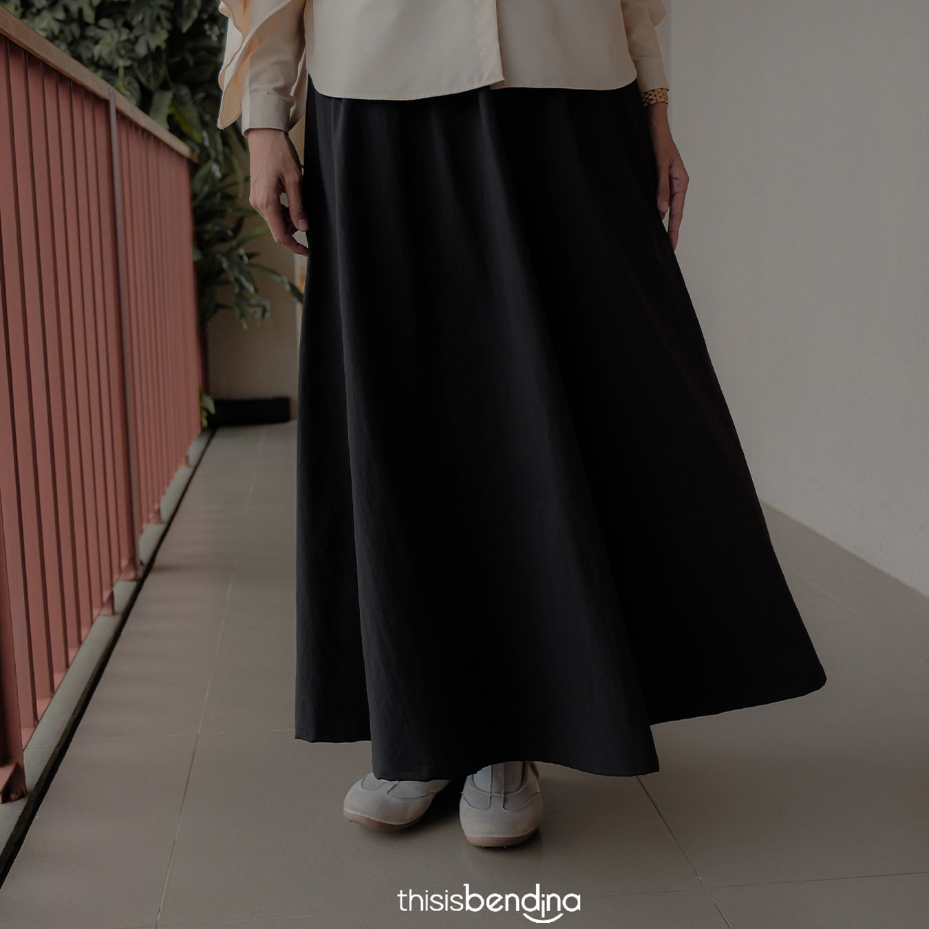 YORI SKIRT BLACK