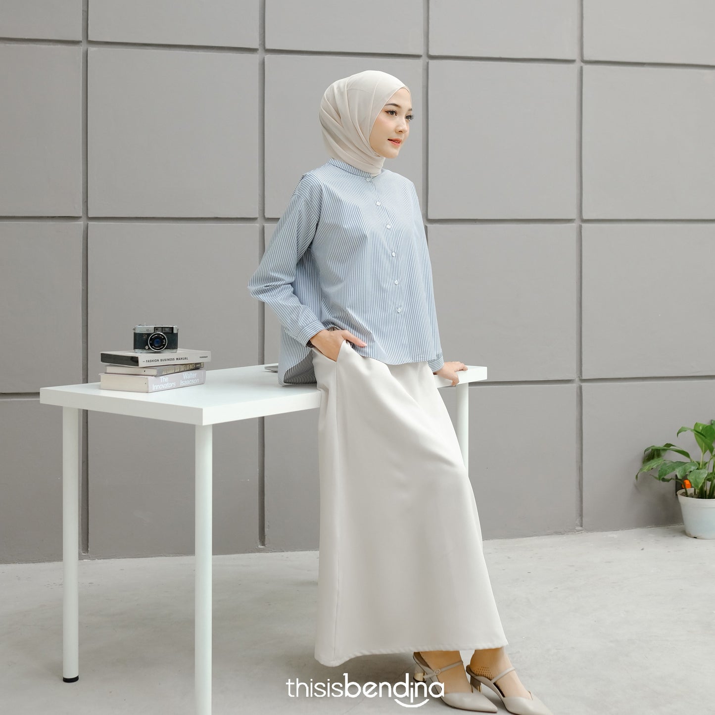 Mizu Skirt Khaki