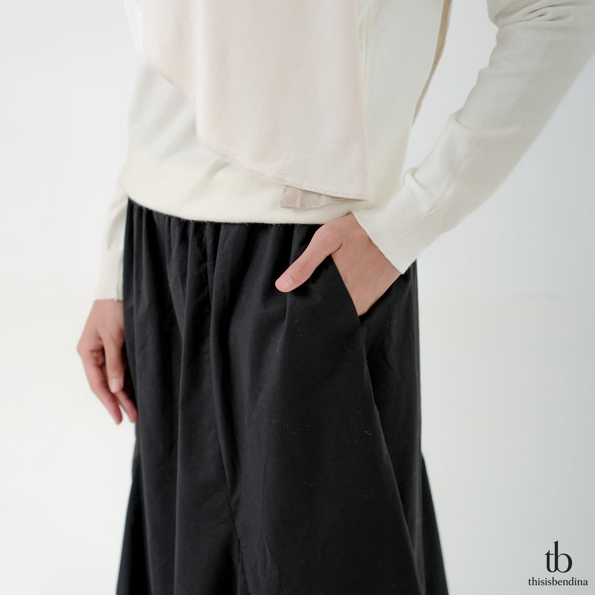 Saia Skirt Black